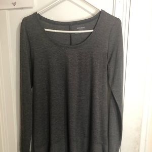 MOTHERHOOD MATERNITY TOP. SMALL. GRAY